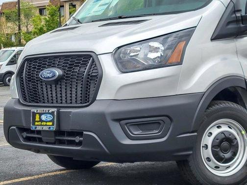 2025 Ford Transit-250 148 WB Medium Roof Cargo