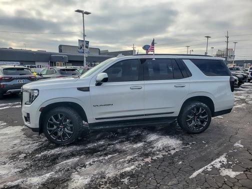 2021 GMC Yukon SLT