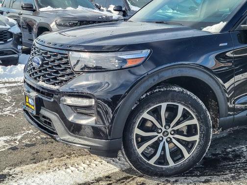 2022 Ford Explorer ST-Line