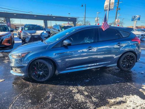 2018 Ford Focus ST Base