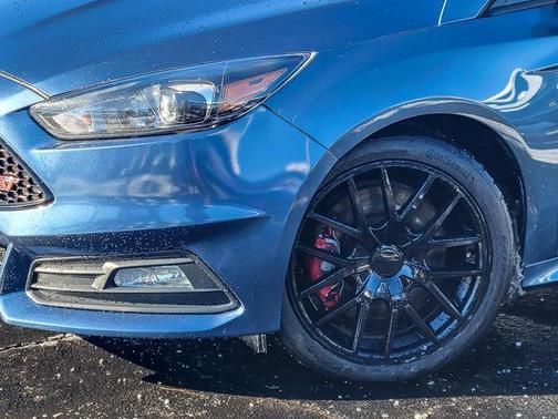 2018 Ford Focus ST Base