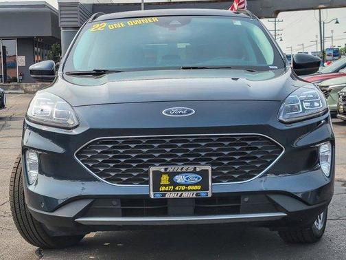 2022 Ford Escape Titanium Hybrid