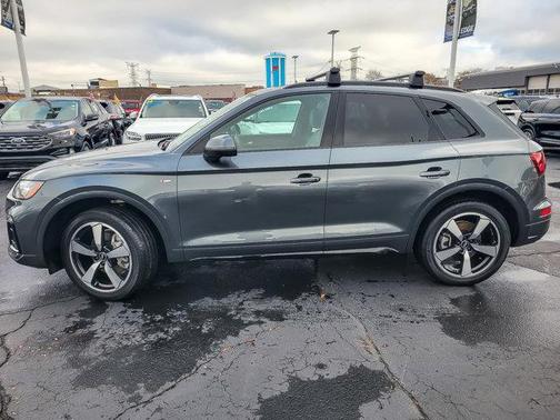2022 Audi Q5 45 S line Premium Plus