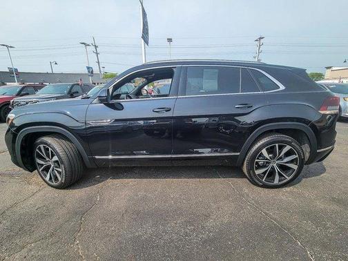 2025 Volkswagen Atlas Cross Sport 2.0T SEL Premium R-Line