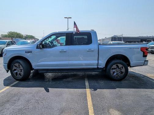 2025 Ford F-150 Lightning Flash