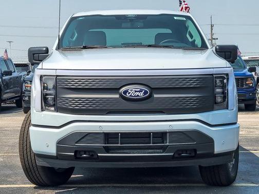 2025 Ford F-150 Lightning Flash