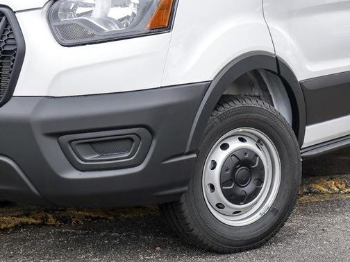 2025 Ford Transit-250 