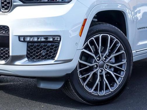 2025 Jeep Grand Cherokee L Summit