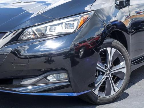 2022 Nissan Leaf SV PLUS
