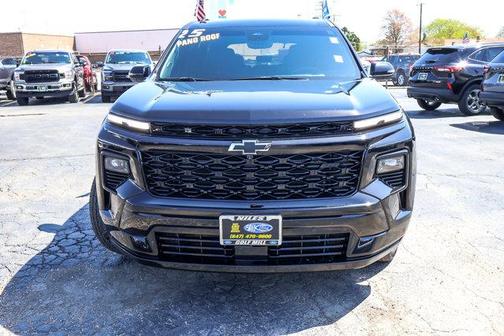 Mosaic Black Metallic 2025 Chevrolet Traverse RS