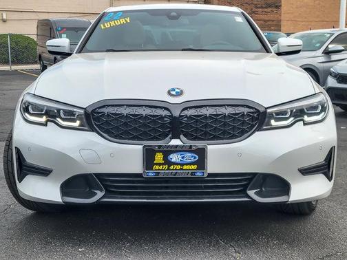 Mineral White Metallic 2022 BMW 330 i xDrive