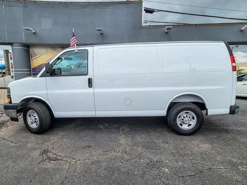2025 Chevrolet Express 2500 Work Van