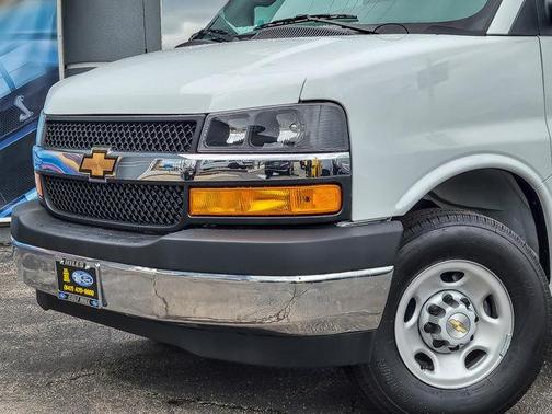 2025 Chevrolet Express 2500 Work Van
