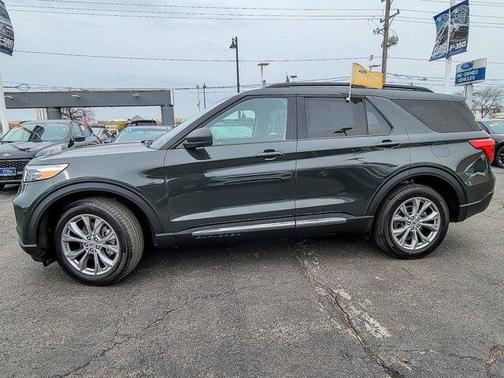 2023 Ford Explorer XLT