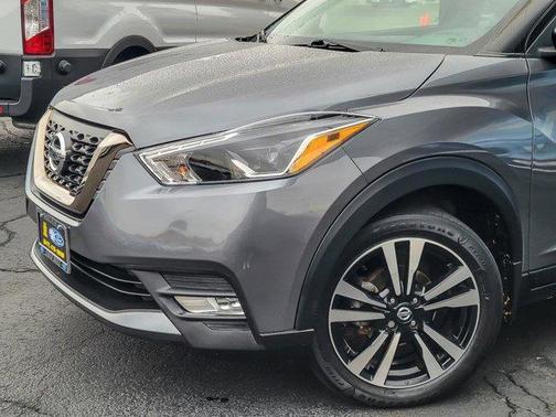 2019 Nissan Kicks SR