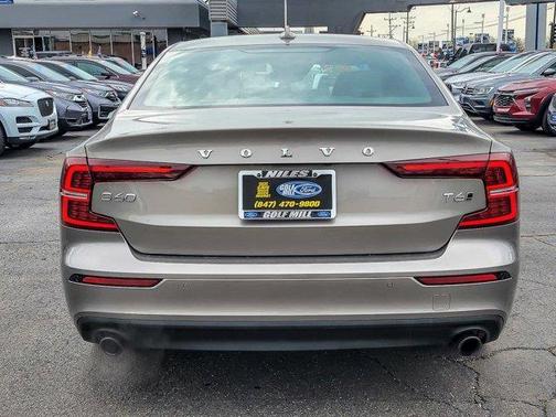2019 Volvo S60 T6 Momentum