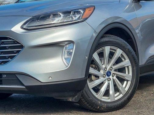 2021 Ford Escape Titanium Hybrid