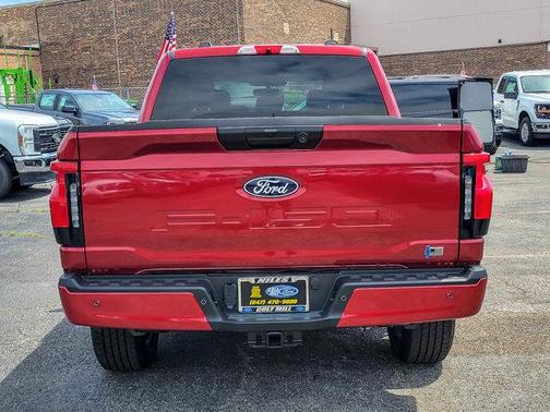 2025 Ford F-150 Lightning Flash