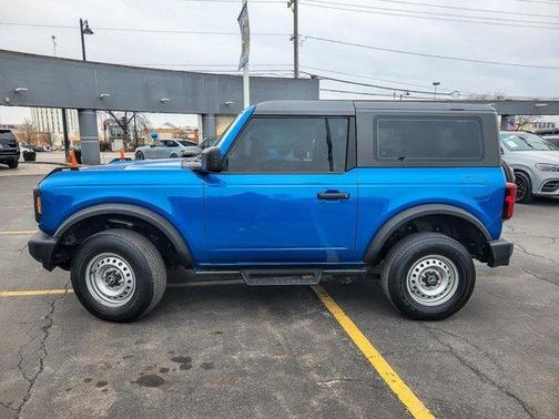 2023 Ford Bronco Base