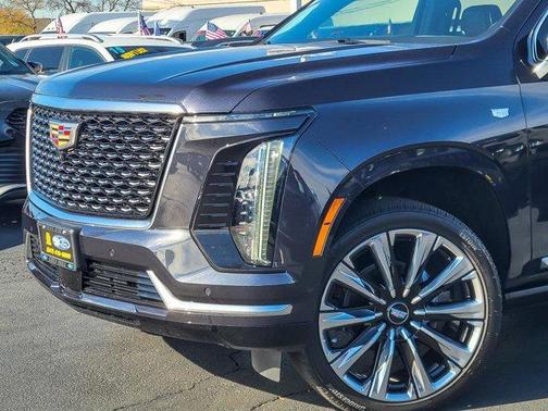 2025 Cadillac Escalade Premium Luxury