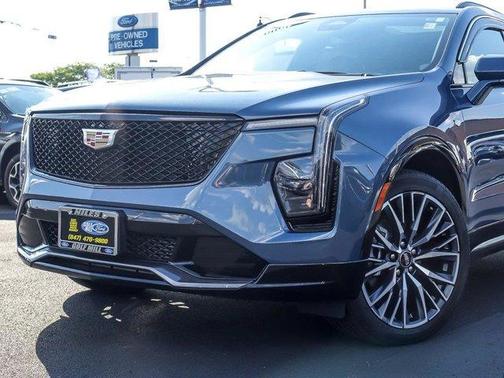 2024 Cadillac XT4 Sport