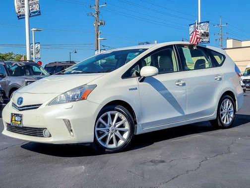 2012 Toyota Prius v Two