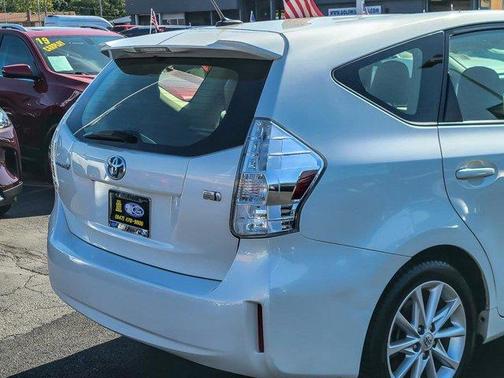 2012 Toyota Prius v Two