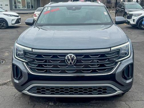 2025 Volkswagen Atlas Cross Sport 2.0T SE w/Technology