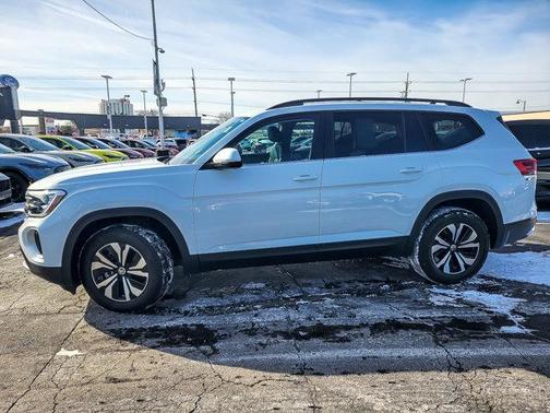 2025 Volkswagen Atlas 2.0T SE