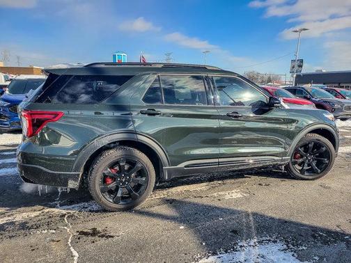 2023 Ford Explorer ST