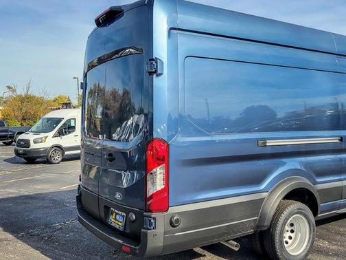2026 Ford Transit-350 