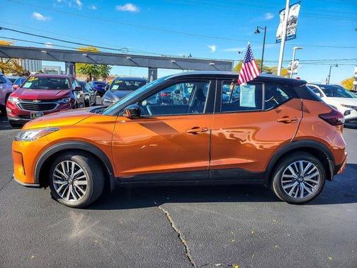 2023 Nissan Kicks SV