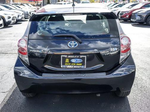 2014 Toyota Prius c Two