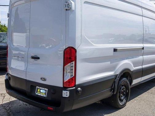 2022 Ford Transit-350 Base