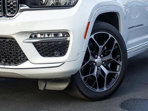 2023 Jeep Grand Cherokee 4xe Summit