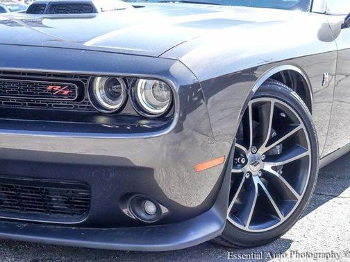 2018 Dodge Challenger 392 Hemi Scat Pack Shaker