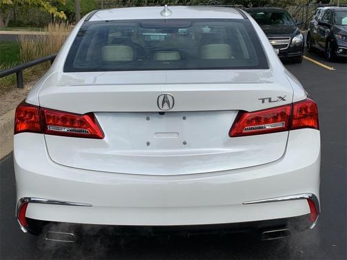Photo 5 of 34 of 2020 Acura TLX V6 w/Technology Package
