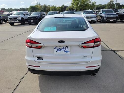 2020 Ford Fusion SE