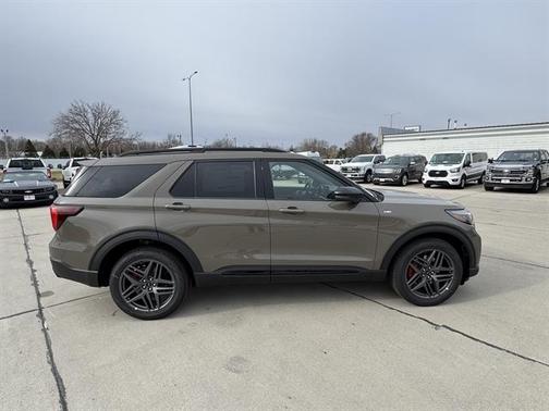 Marsh Gray 2026 Ford Explorer ST-Line