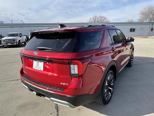 2025 Ford Explorer Platinum