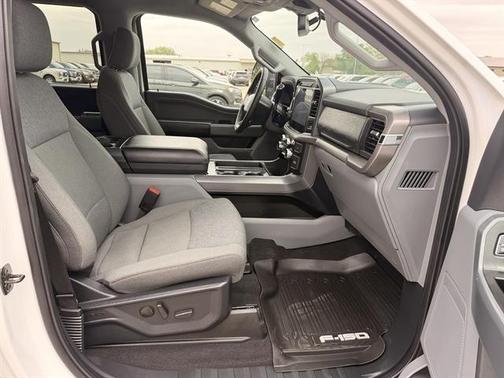 Oxford White 2024 Ford F-150 XLT