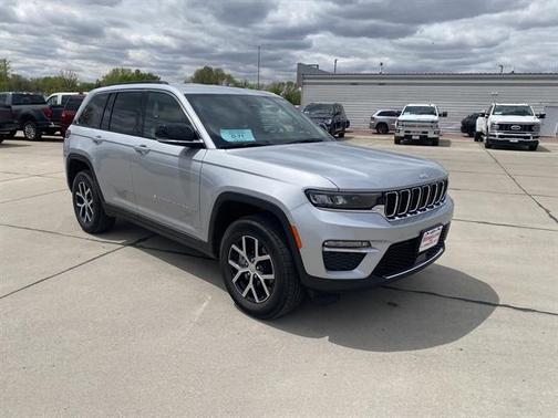 Silver Zynith 2024 Jeep Grand Cherokee Limited