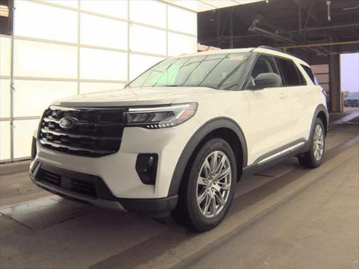 Star White Metallic Tri-Coat 2025 Ford Explorer Active