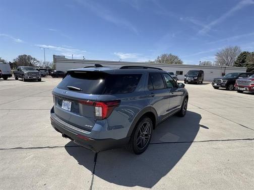 Vapor Blue Metallic 2026 Ford Explorer ST-Line