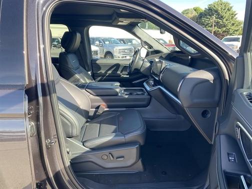 Dark Matter Gray Metallic 2026 Ford Expedition Max Platinum