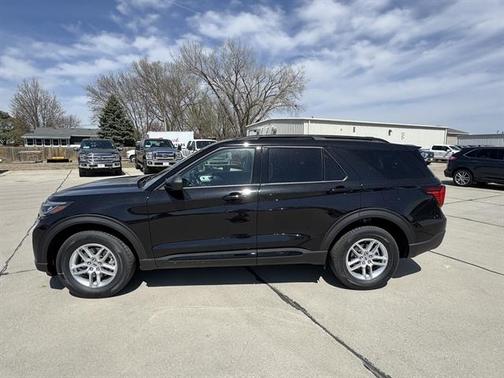 Agate Black Metallic 2026 Ford Explorer Active w-200A Pkg