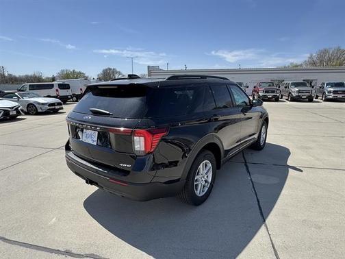 Agate Black Metallic 2026 Ford Explorer Active w-200A Pkg