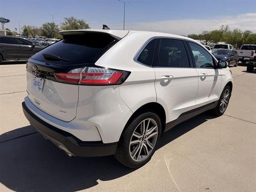 Star White Metallic Tri-Coat 2024 Ford Edge Titanium