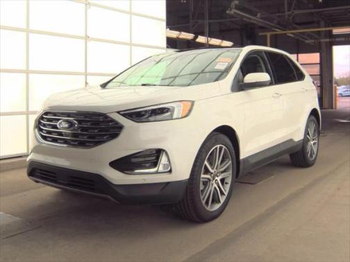 Star White Metallic Tri-Coat 2024 Ford Edge Titanium