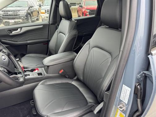 2026 Ford Escape Platinum